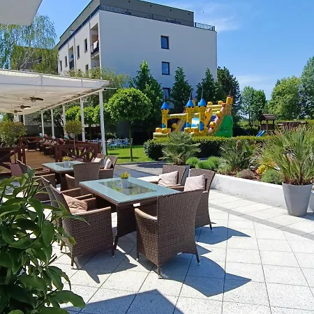 Korekt Hotel 3*