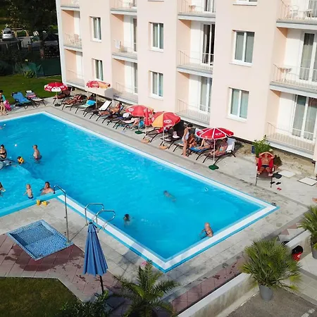 Отель Korekt 3*