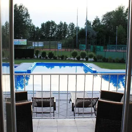 Hotel Korekt 3*